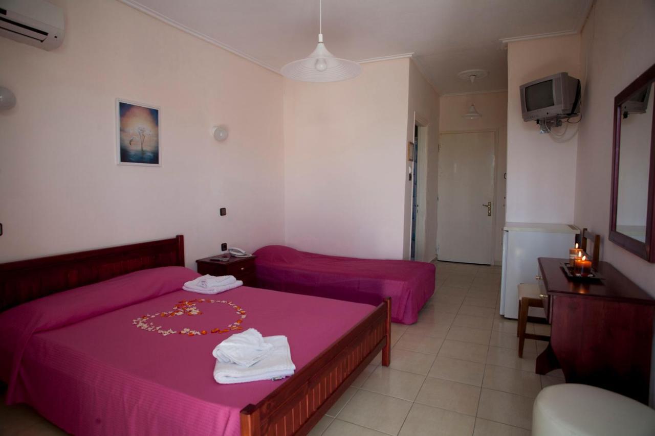 Francisco Beach Hotel Agios Andreas  Ruang foto
