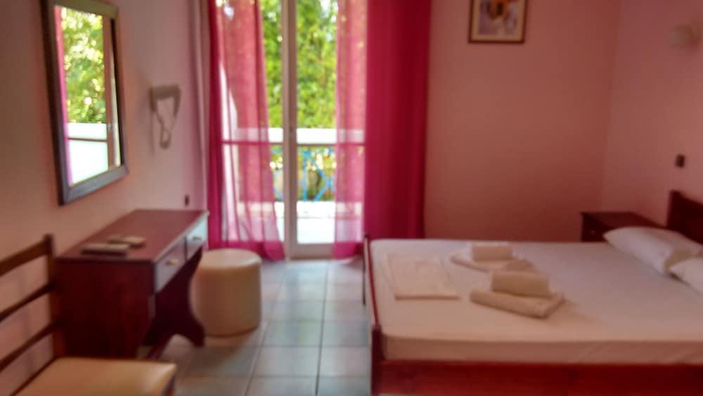 Francisco Beach Hotel Agios Andreas  Bagian luar foto