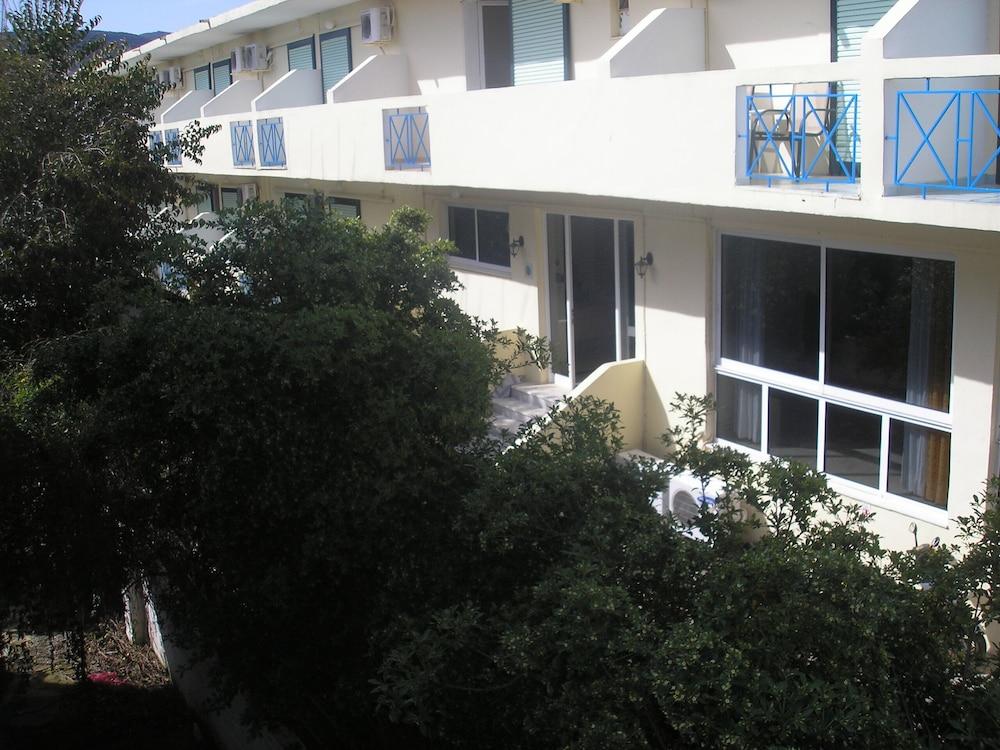 Francisco Beach Hotel Agios Andreas  Bagian luar foto