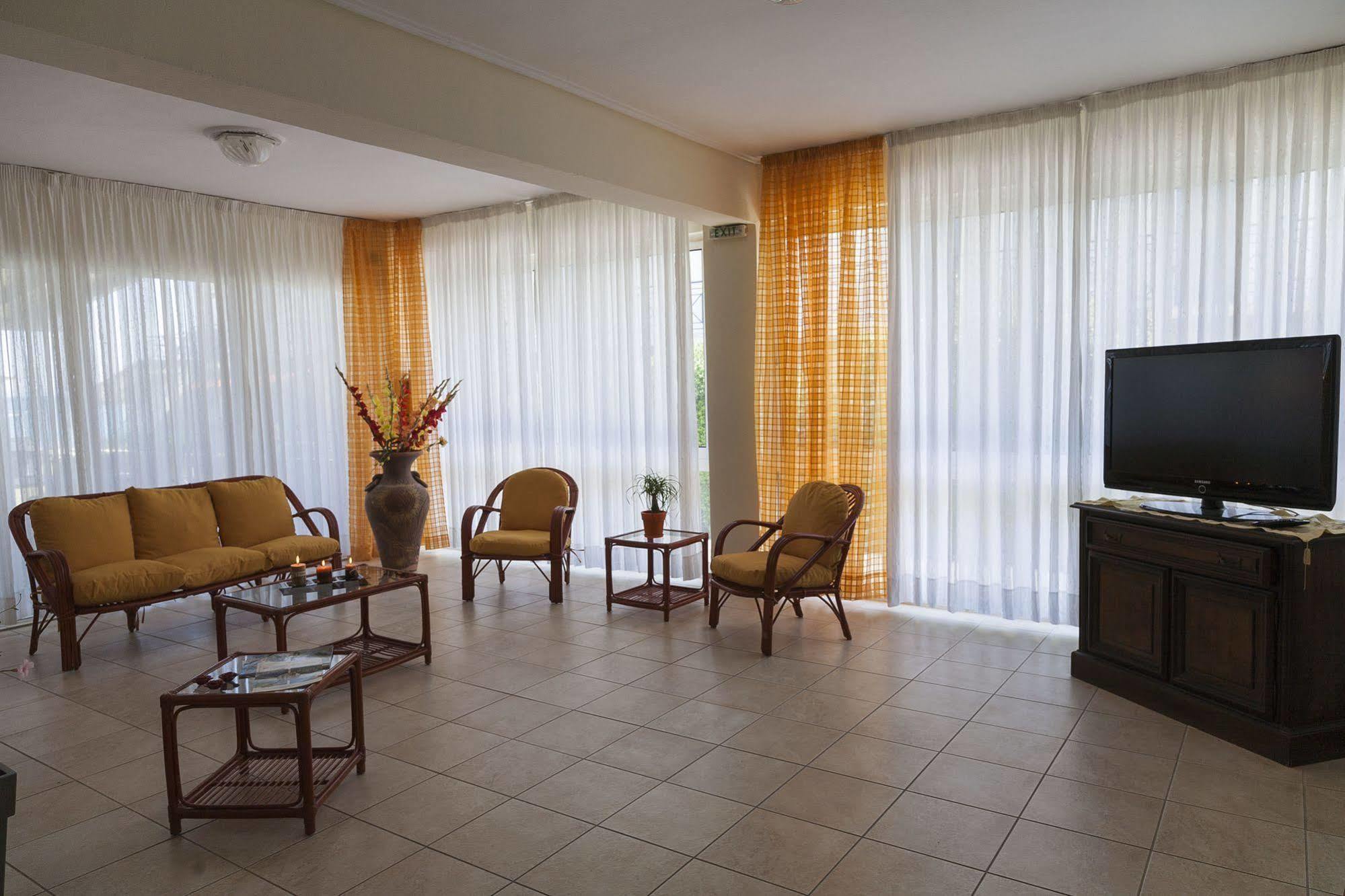 Francisco Beach Hotel Agios Andreas  Bagian luar foto