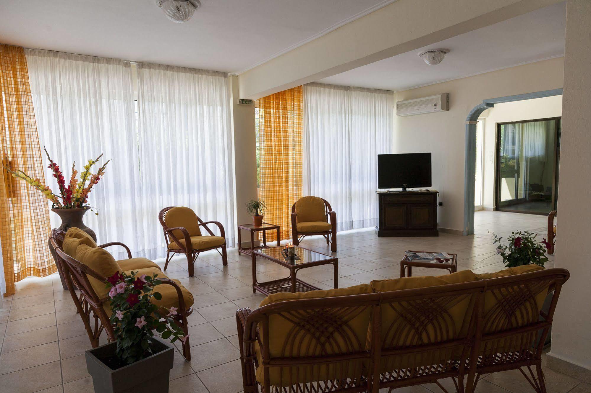 Francisco Beach Hotel Agios Andreas  Bagian luar foto