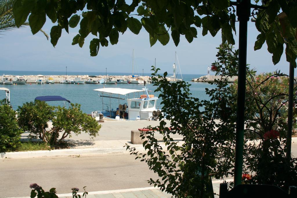 Francisco Beach Hotel Agios Andreas  Bagian luar foto