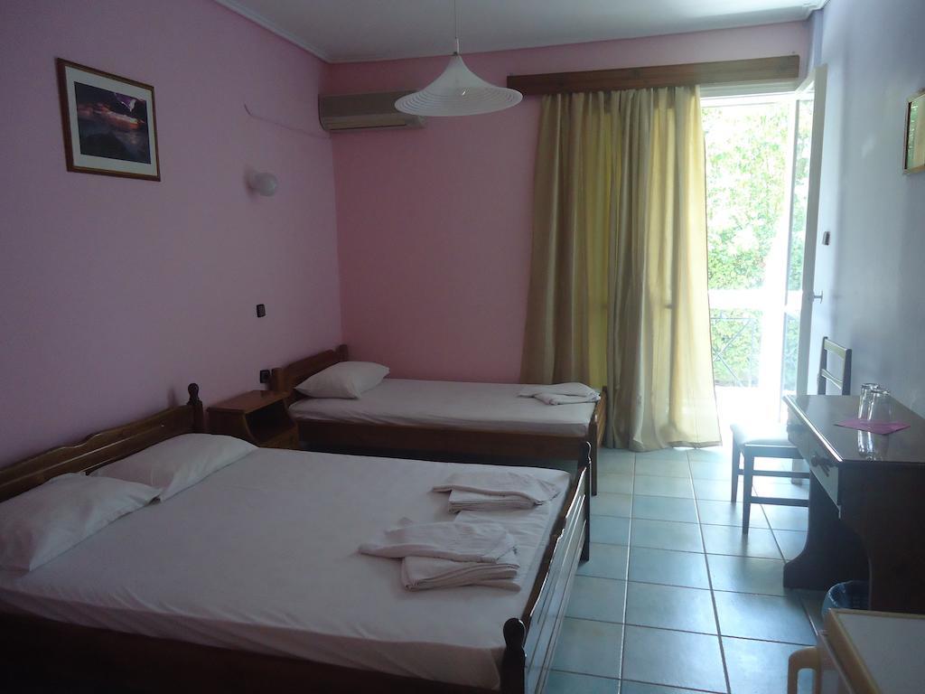 Francisco Beach Hotel Agios Andreas  Bagian luar foto
