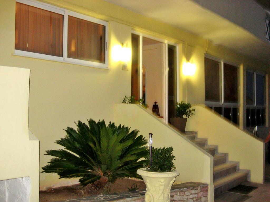 Francisco Beach Hotel Agios Andreas  Bagian luar foto