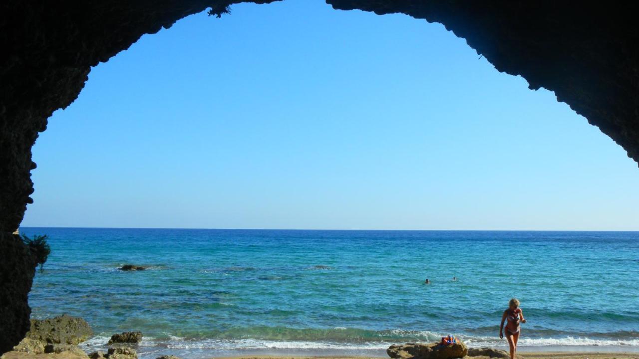 Francisco Beach Hotel Agios Andreas  Bagian luar foto